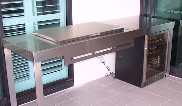Barbeque Counter with fridge